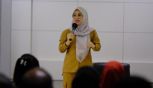 62964-bupati-gowa-sitti-husniah-talenrang