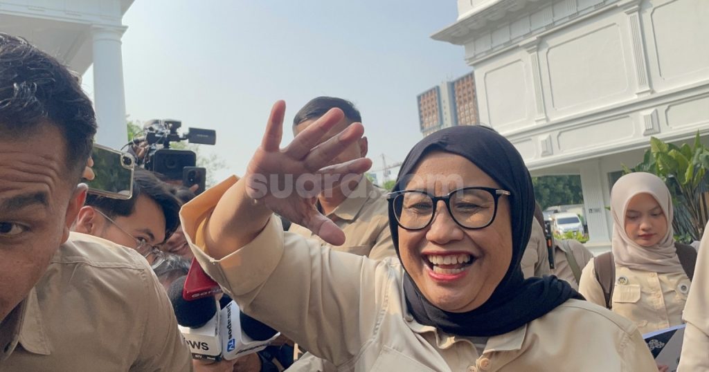 64288-nanik-s-deyang-bawa-kabar-gembira-ke-istana-lapor-efisiensi-anggaran-bgn-ke-prabowo