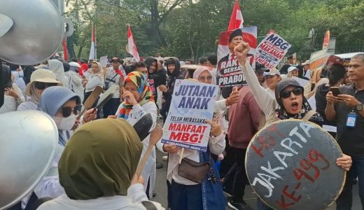 88279-aksi-emak-emak-mendukung-mbg
