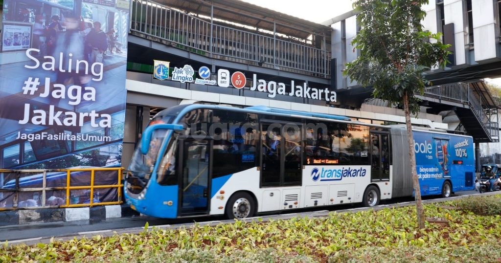 97434-halte-jaga-jakarta-halte-transjakarta-jaga-jakarta-halte-senen