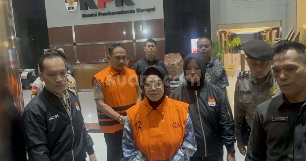 99773-bupati-sukoharjo-etik-suryani