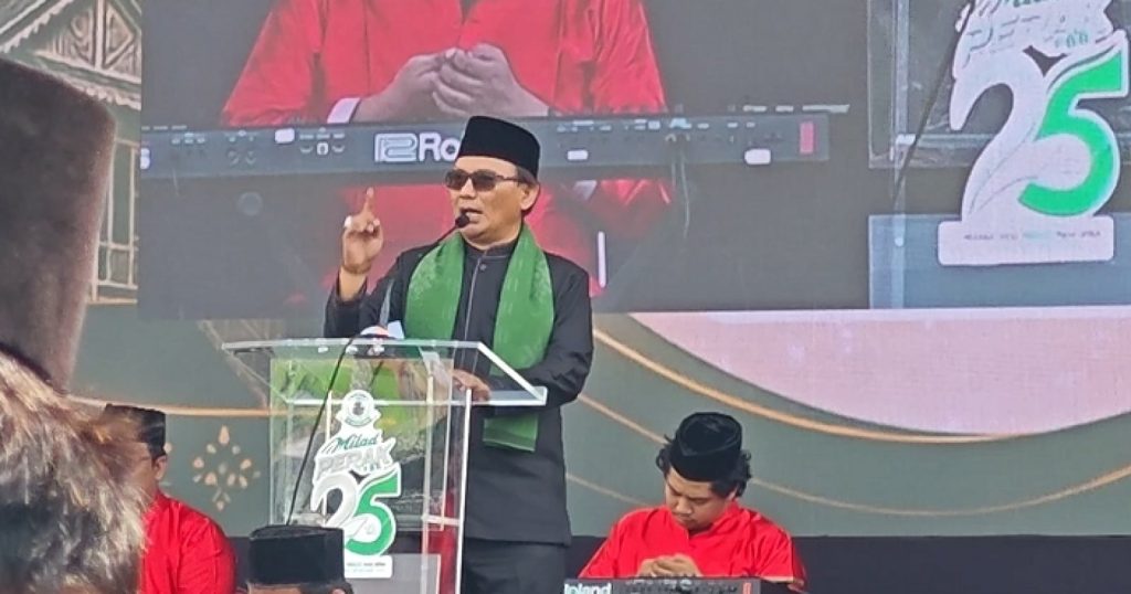 27798-imam-besar-fbr-lutfi-hakim
