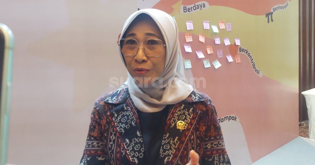 65809-wakil-ketua-komisi-x-dpr-hetifah-sjaifudian