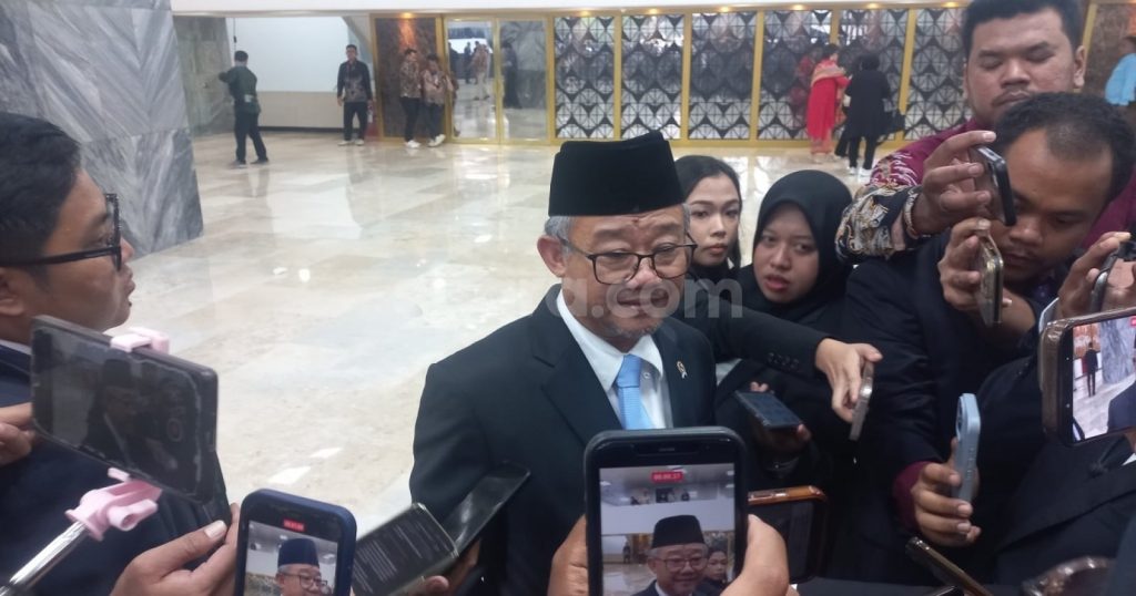 72491-menteri-pendidikan-dasar-dan-menengah-mendikdasmen-abdul-muti