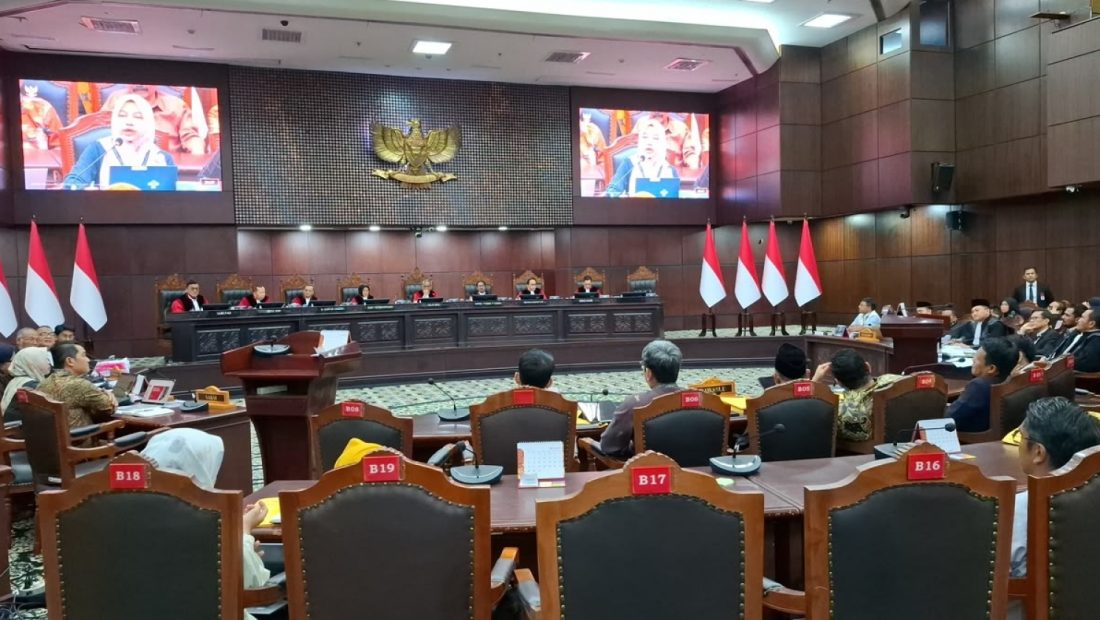 25302-sidang-ijazah-gibran-di-mk