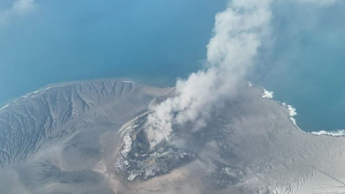 27525-gunung-anak-krakatau