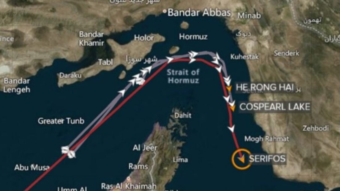 40161-3-supertanker-lewat-selat-hormuz