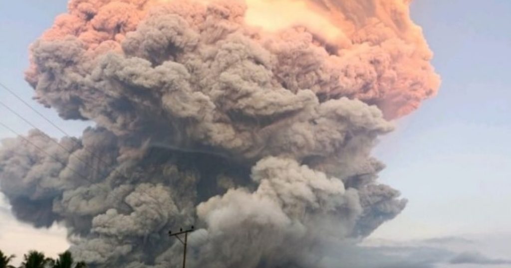 56103-gunung-lewotobi