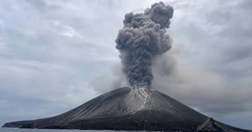 63951-gunung-anak-krakatau-1