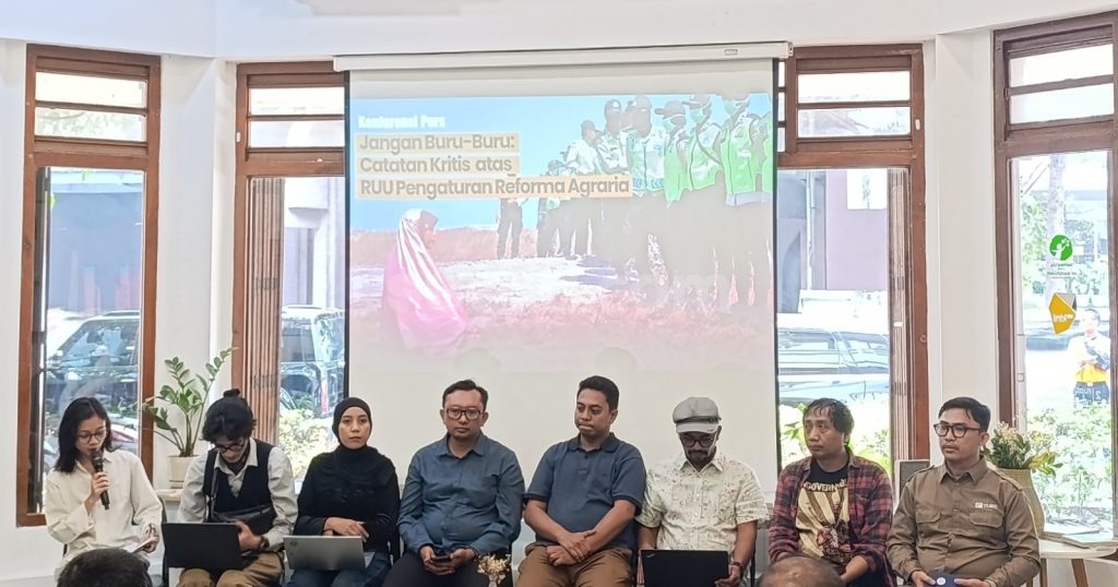 73262-konferensi-pers-aliansi-gerakan-reforma-agraria