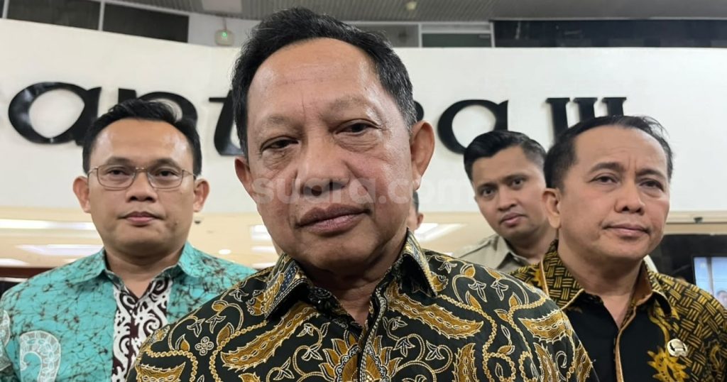 75348-menteri-dalam-negeri-mendagri-tito-karnavian
