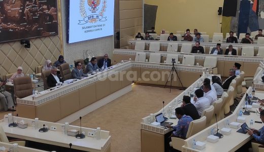 75948-komisi-ii-dpr-ri-menggelar-rapat-dengar-pendapat-rdp-bersama-ombudsman-republik-indonesia